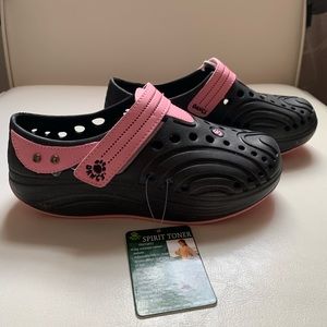 New with Tags DAWGS Cloud Walkers